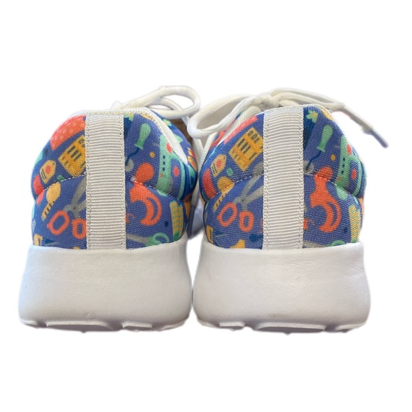 GROOVE BAHS TENNIS SHORS SEAMSTRESS THEMED LIKE NEW SIZE 7 women’s - Picture 3 of 10